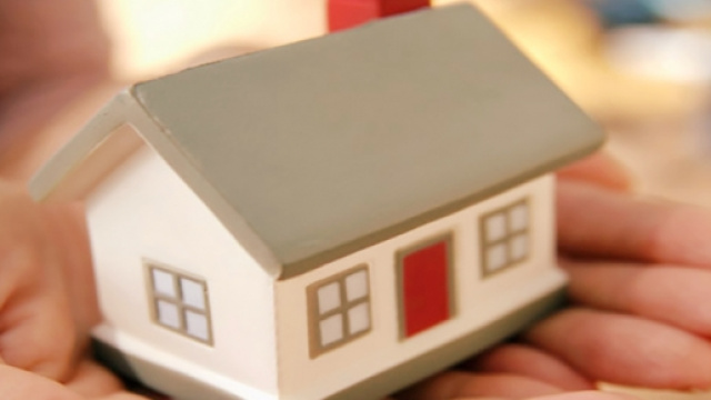 Sindaco di Padova inserisce clausola: le case popolari agli italiani