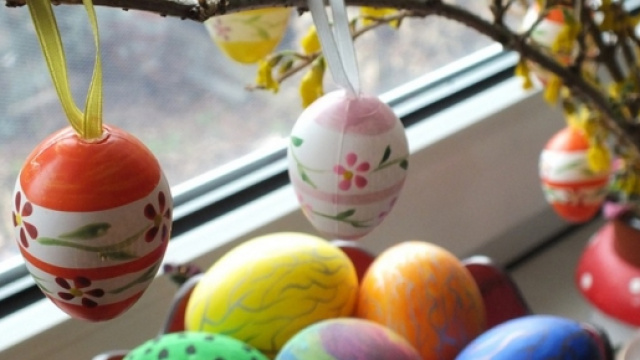 Auguri divertenti per Pasqua e frasi da ridere