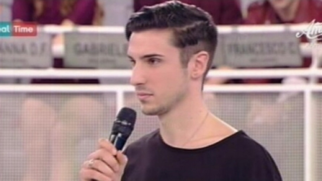 Emanuele &egrave; il primo eliminato al Serale