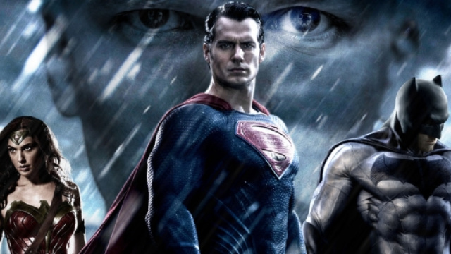 Batman, Superman e Wonder Woman sulla locandina del film