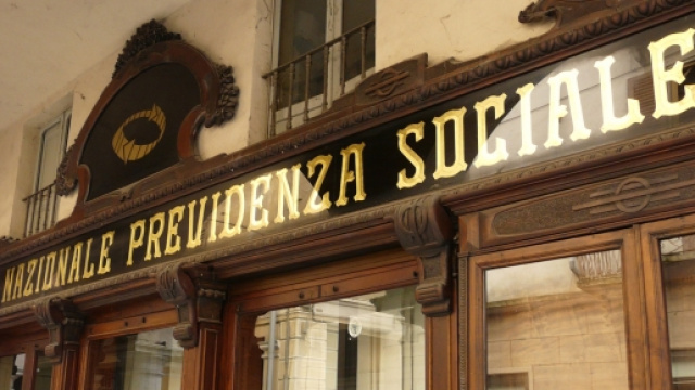 Inps: Insegna storica a Nizza Monferrato in Piemonte