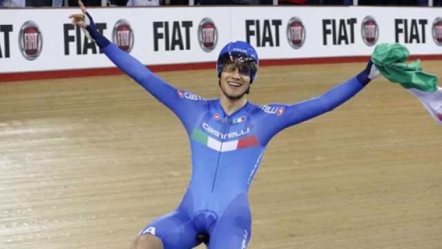 Filippo Ganna in trionfo - Foto Rodella