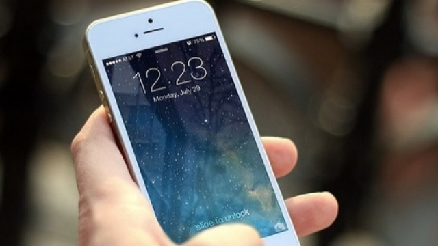 Immagine: iPhone 6S targato Apple.