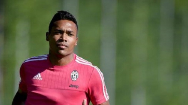 Alex Sandro torna a vestire la maglia del Brasile
