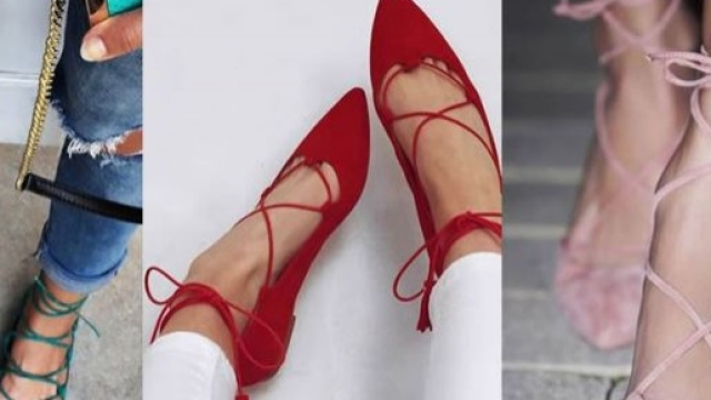 Ballerine lace up, trend 2016 (foto da amando).