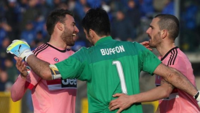 Barzagli regala i tre punti alla Juventus.