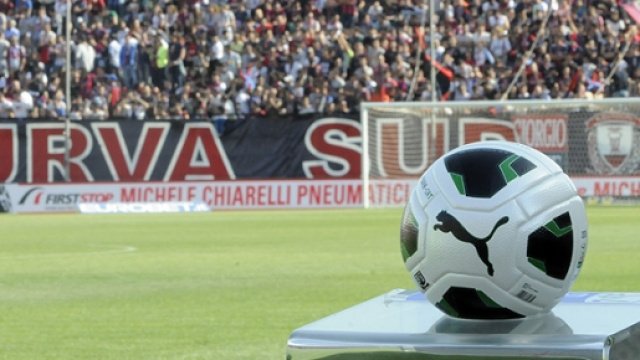 Lo Stadio Comunale "Ezio Scida".