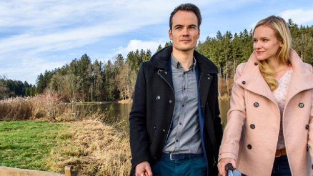 David e Luisa mentre fanno una passeggiata.