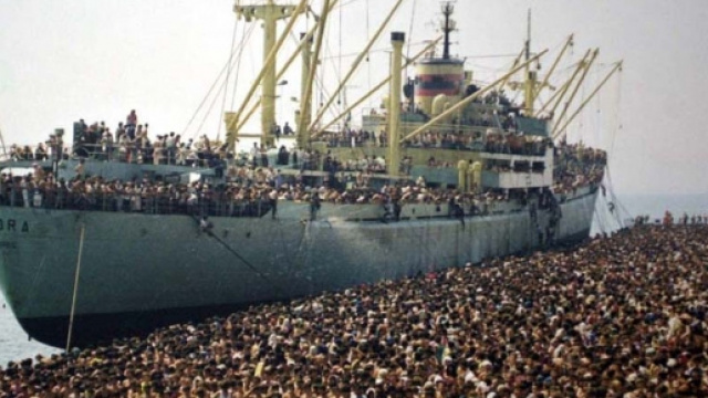 I profughi albanesi che arrivarono a Bari nel '91