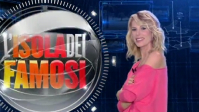 L'Isola dei famosi 2016: playa desnuda