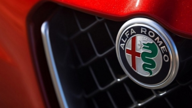 Alfa Romeo Stelvio: prime foto spia del Suv sul web