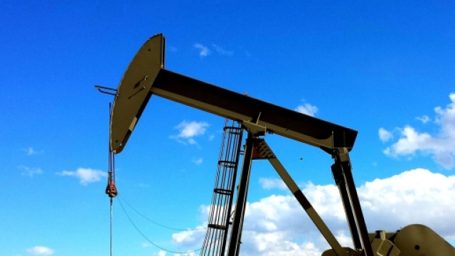 Raffineria di petrolio: i prezzi ancora in calo