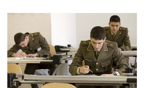 Tre bandi di concorso per Forze Armate: scadenze ed info