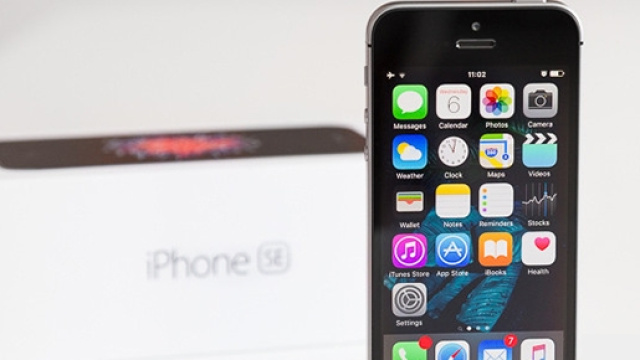 iPhone SE: il nuovo smartphone da 4 pollici di Apple (fonte foto PhoneArena)