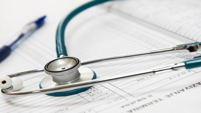 Lavoro per OSS, infermieri e medici.