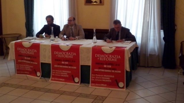 Un momento del dibattito svoltosi stamattina 10 aprile a Salerno.