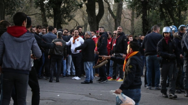 Tifo organizzato contro i provvedimenti restrittivi