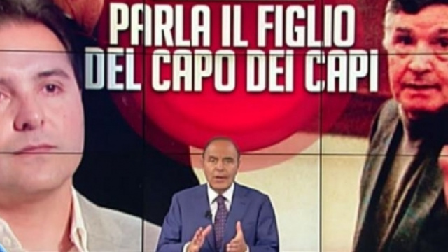 Una clip dalla tratta contestata puntata di 'Porta a porta'