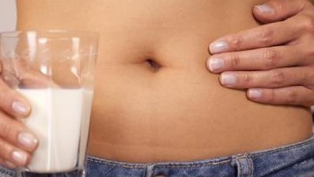 L'intolleranza al lattosio va approcciata con una dieta adatta.