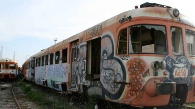 treno oggeto di scritte da parte di writers