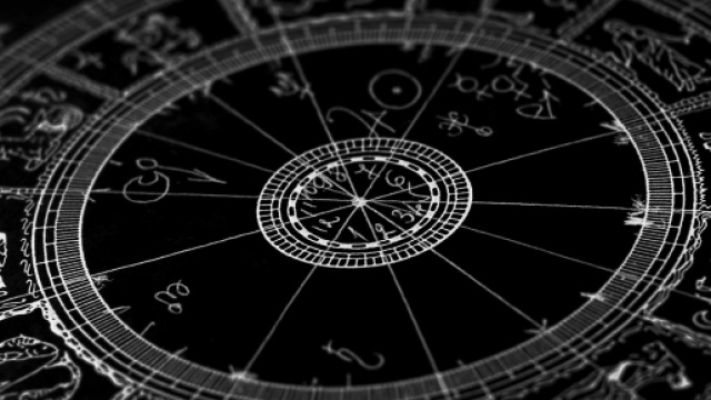 Oroscopo di domani marted&igrave; 19 aprile 2016: cosa ci riservano le stelle?