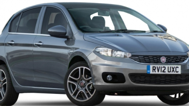 Fiat Punto 2017: nuove immagini spia arrivano dal web