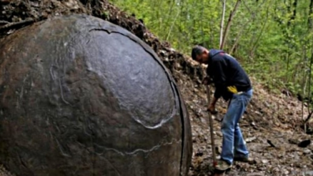 Ha un diametro di 3,3 metri la sfera Bosniaca.