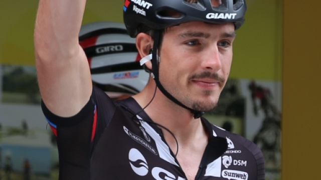John Degenkolb saluta i suoi tifosi