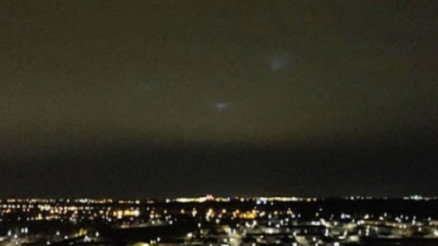 UFO: avvistate ieri sera strane luci che volano sopra Liverpool, secondo gli ufologi potrebbe essere la prova di vita aliena