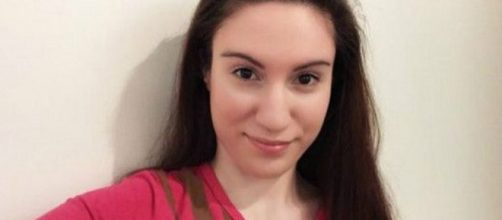 Joanna Giannouli tinha 16 anos quando descobriu problema (Foto: Arquivo pessoal/BBC)