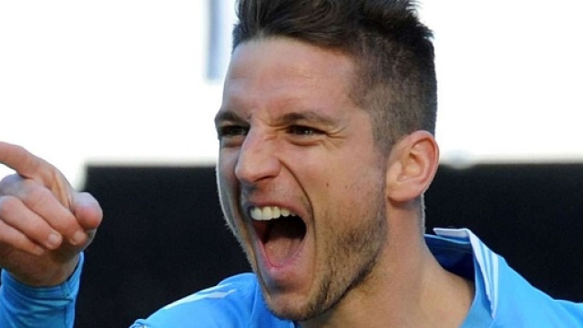 Mertens, autore di una tripletta contro il Bologna.