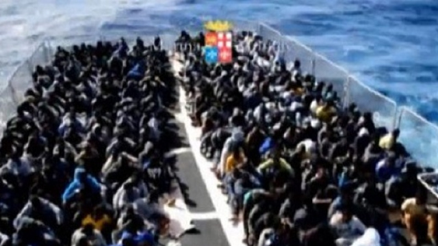 Migranti salvati dalla Dignity I