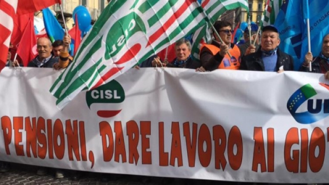 Riforma pensioni, ultime novit&agrave; 21 aprile: esodati e precoci in piazza