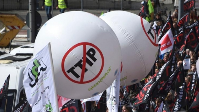 La visita di Obama in Germania &egrave; stata accolta dalle proteste degli attivisti anti-Ttip