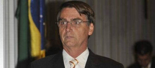 Bolsonaro n&atilde;o se cansa de se envolver em pol&ecirc;micas