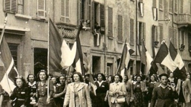 Donne che hanno fatto la Resistenza. Fonte: http://anpi-lissone.over-blog.com/article-la-resistenza-delle-donne-1943-1945-110136078.html
