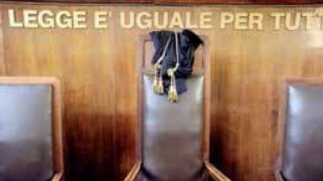 Addebito e confessione di doveri scorretti.