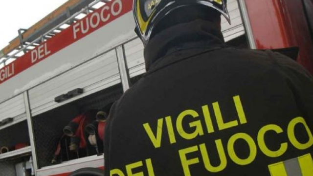 Due bombe lanciate contro un palazzo ad Amantea