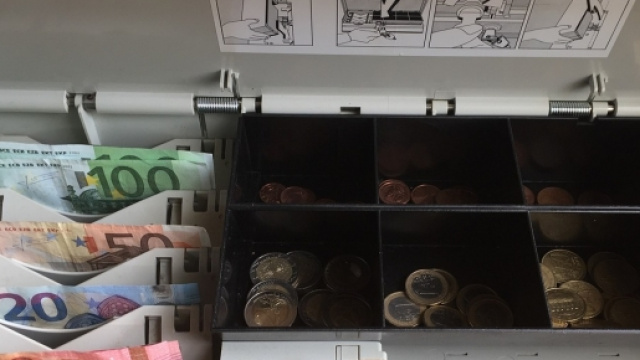 Il denaro di Gloria speso in cocaina, festini e casin&ograve;