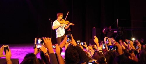 El artista bielorruso Alexander Rybak, talento y simpat&iacute;a