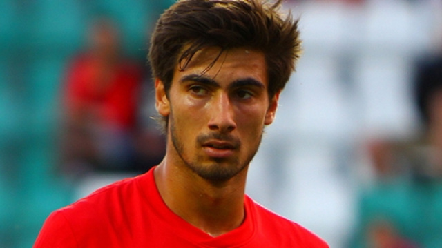 Andr&egrave; Gomes, pronto a sbarcare a Torino