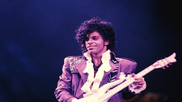 Prince, il cantante di Minneapolis morto a 57 anni per cause sconosciute