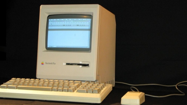 Il primo Mac in vendita su Ebay per i 40 anni di Apple