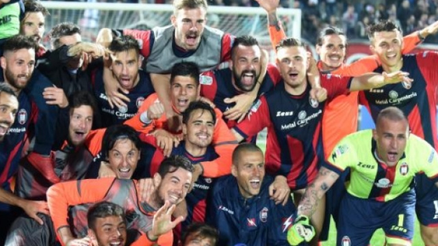 La squadra del Crotone, capolista di Serie B