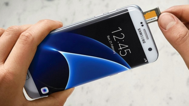 Torna la microSD su Samsung Galaxy S7 ed S7 Edge