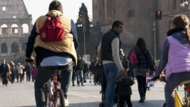 Fascia verde senza auto il 10 aprile 2016