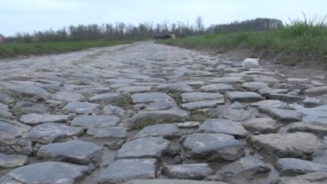 Il temuto pav&egrave; della Parigi Roubaix