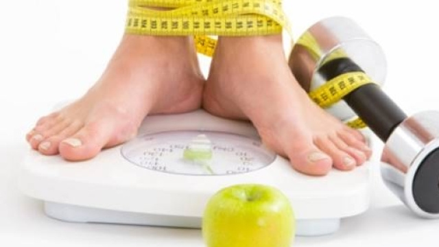 Mangiare proteine a colazione aiuta a perdere peso