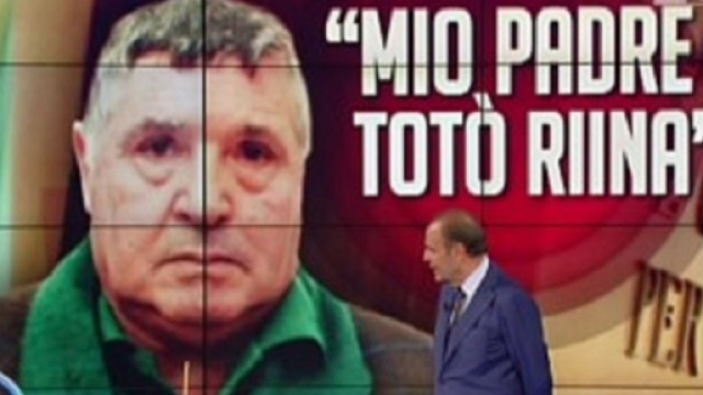 'Porta a porta' nell'occhio del ciclone