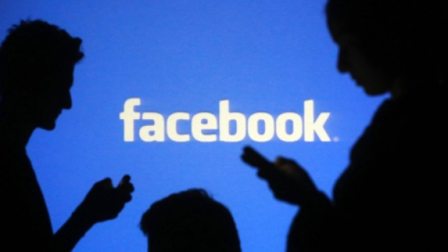 Messenger di Facebook raggiunge 900 milioni di utenti.
